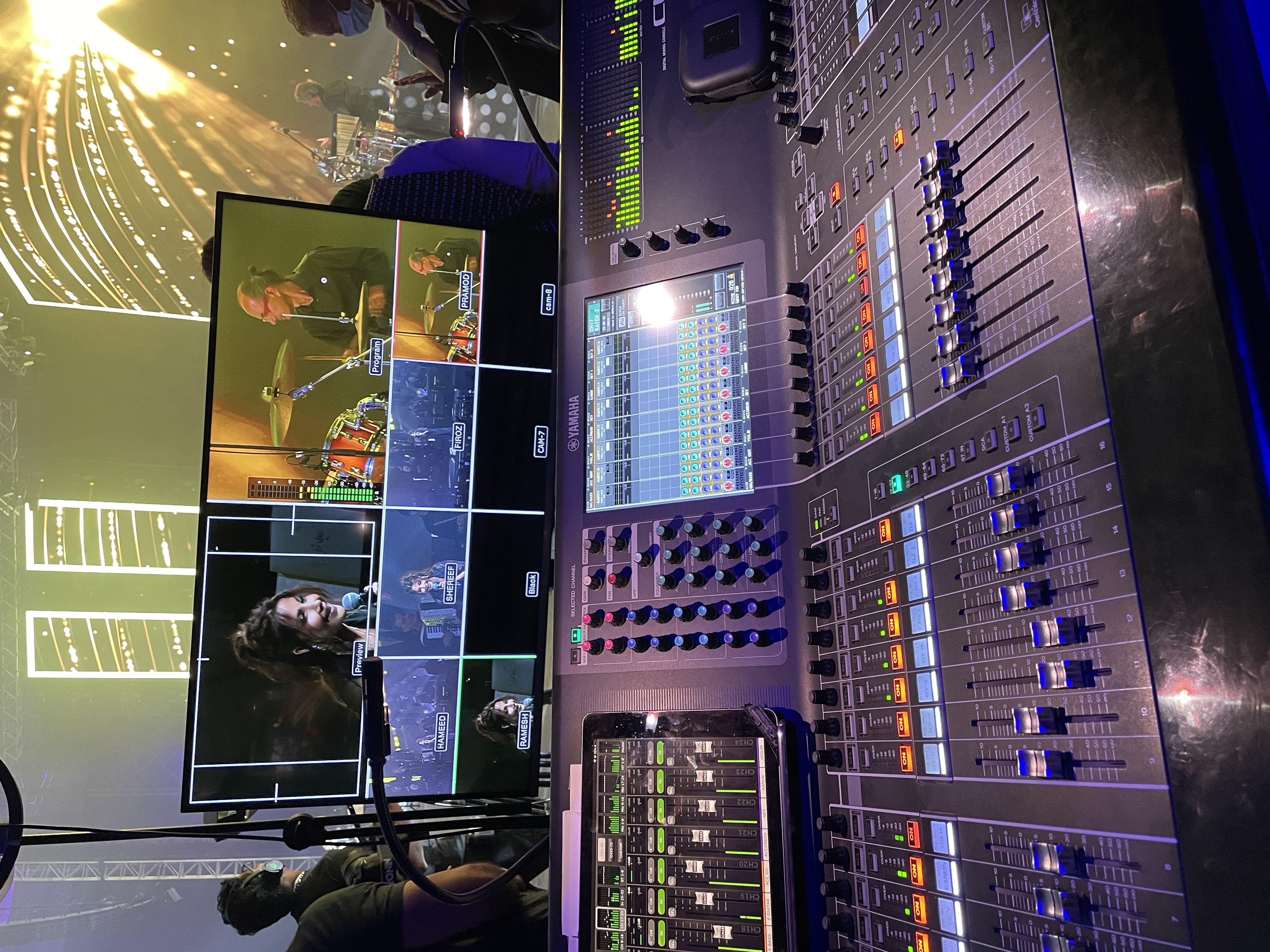 Monitor desk with live video screens